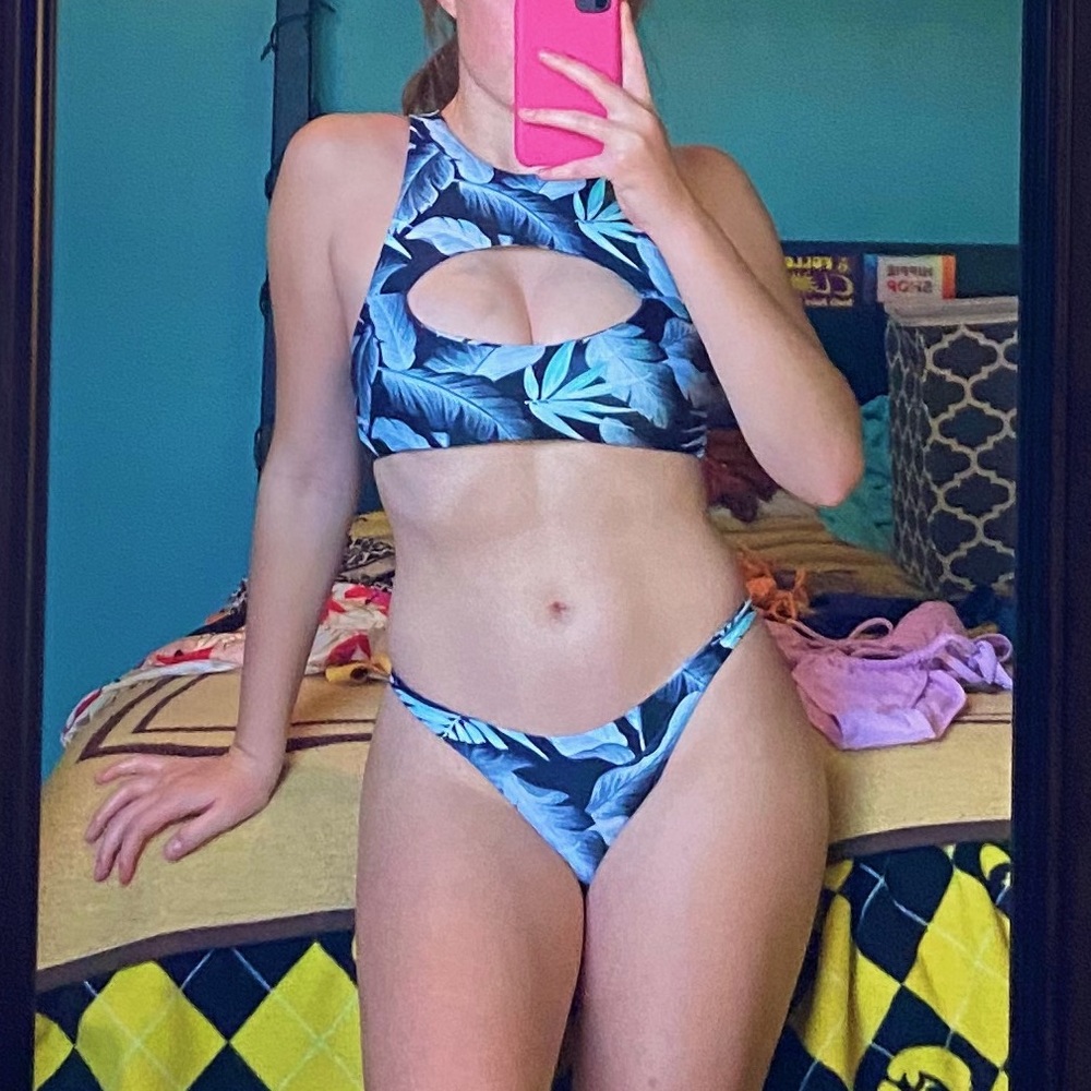 Mikoh size small